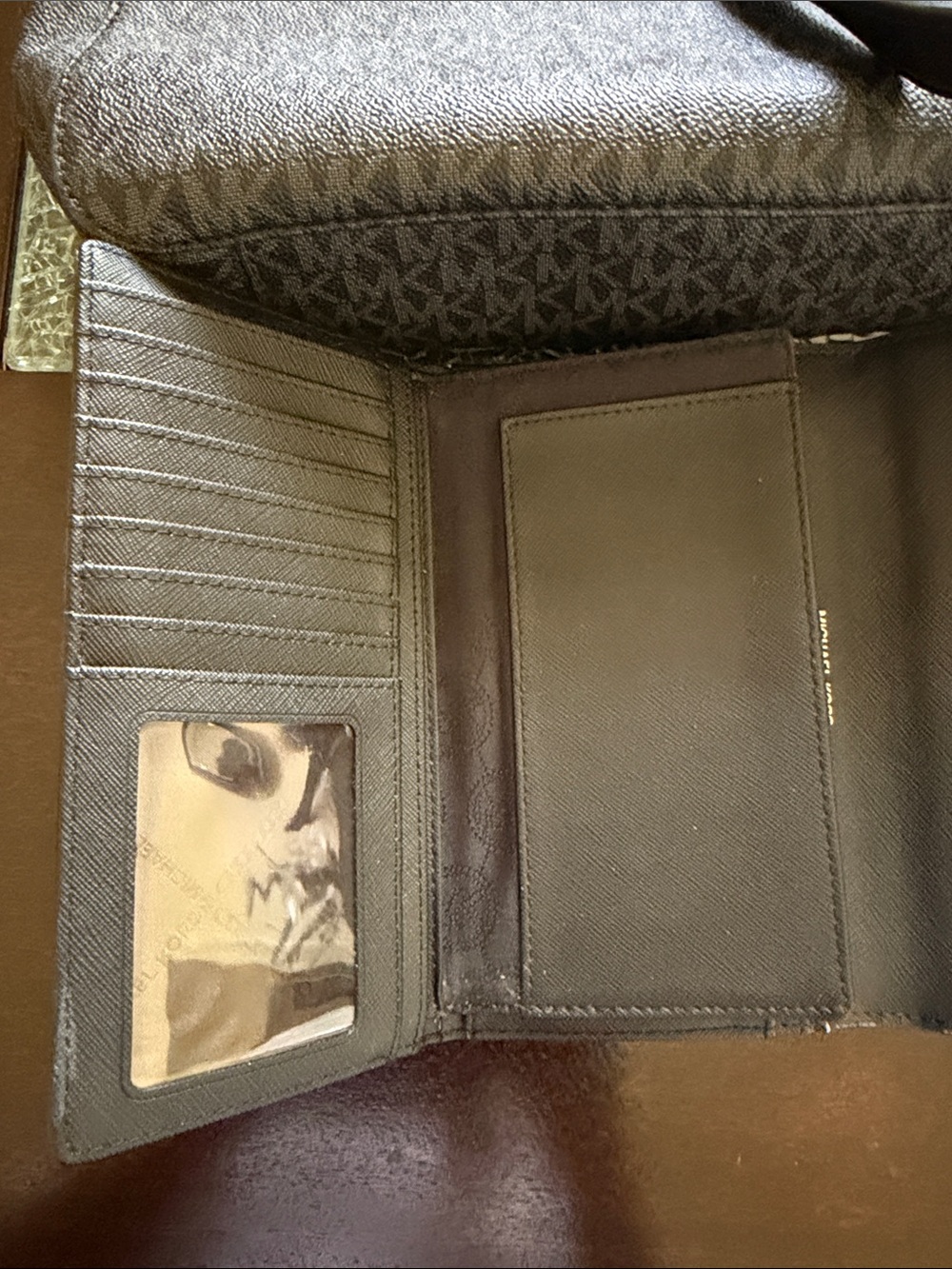 Michael Kors Black Signature Crossbody Bag with Matching Wallet - Picture 8 of 17